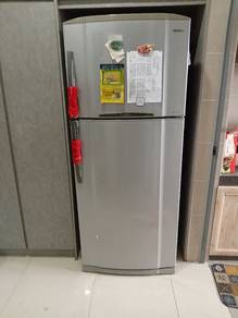 Toshiba two doors inverter fridge in good working 