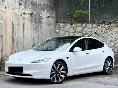 Tesla Model 3 RWD (FULL SELF-DRIVE) in Cheras, KUL
