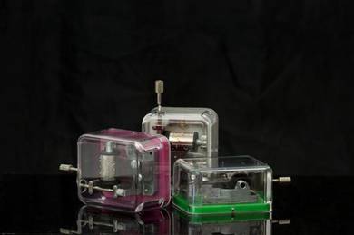 Music box hand winding kotak muzik (clear white)