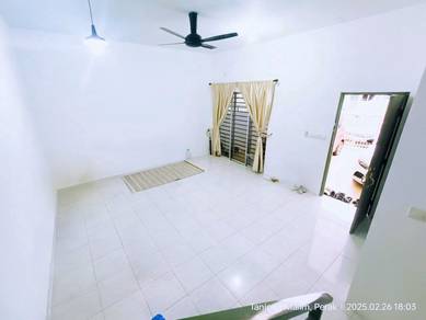 1.5-storey Terraced House For Sale in Tanjung Malim,PRK