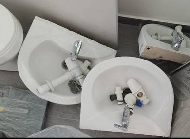 REIGN Wash Basin and Toilet Bowl