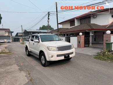 Toyota Hilux G in Kuching, SWK