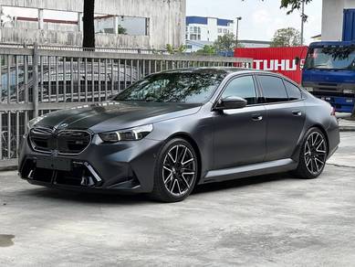 2025 BMW M5 COMPETITION