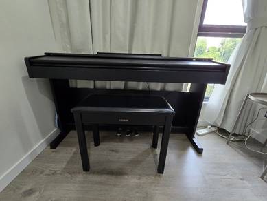 Yamaha Arius YDP-145 Digital Piano with bench