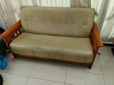 sofa kulit