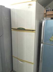 Peti National Sejuk Fridge Freezer 3 Pintu Recond