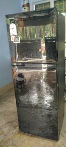 peti sejuk Inverter Toshiba 