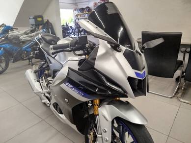 Yamaha R15