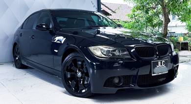 BMW 320i 20i SPORTS in Johor Bahru, JHR