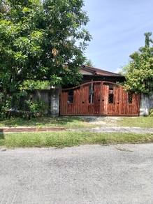 Others Land in Ipoh, PRK