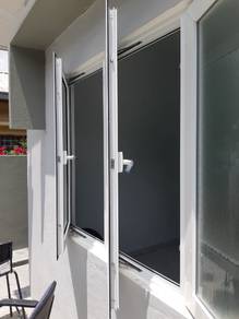 Tingkap Casement Multi-Point Ruang Tamu Aluminium