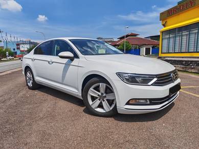 2018 Volkswagen Passat TSI COMFORTLINE (CKD)