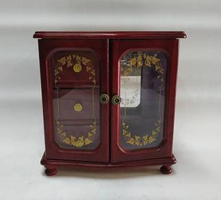 Music Jewelry Box Wood Vintage 3 Door 1 Necklace w