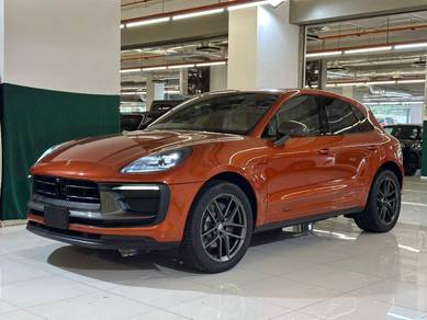 2023 Porsche Macan -