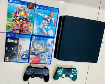 Playstation 4 Slim 500gb + 5 best games disc