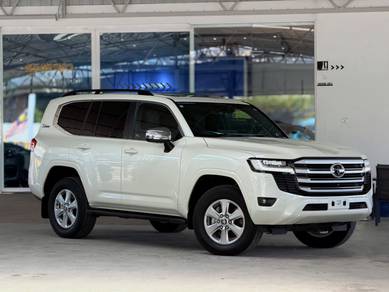 Toyota Land Cruiser ZX in Jalan Kuching, KUL
