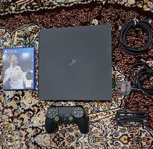 PS4 Slim 500gb Slim Condition!!