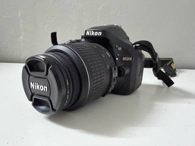 Nikon D5200 DSLR