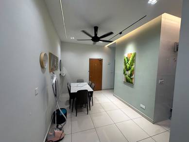 Condominium For Rent in Verando Residence