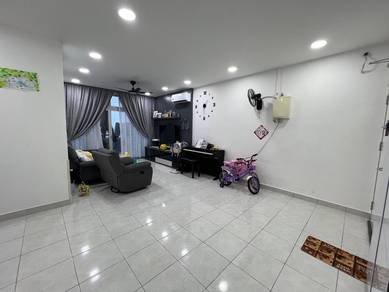 Apartment For Sale in Amber Heights