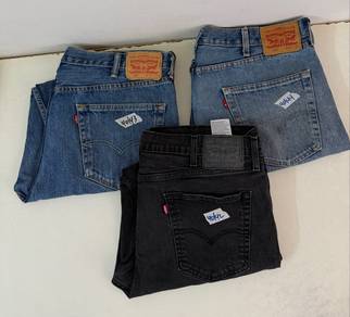 Levi’s Jeans sz 40 Combo;)