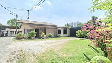 Bungalow House For Sale in Batu Caves,SGR