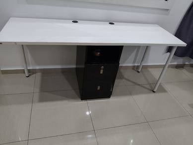computer or study table also can