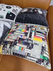 4 retro sofa pillow