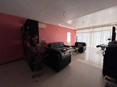 Condominium For Sale in Venice Hill