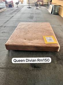 CLEARANCE SALE – Queen Divan Bed