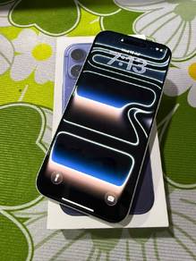 17 Pro Max Siver 256GB Under Warranty