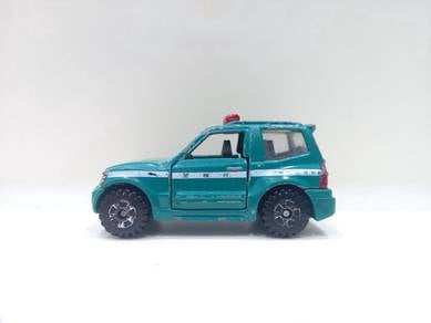 Tomica No. 85 Mitsubishi Pajero Mobile Rescue Com