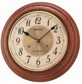 Seiko Quartz Wooden Wall Clock