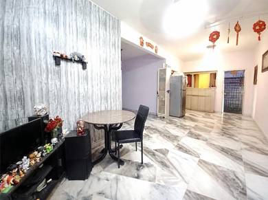 Apartment For Sale in Pelangi Court