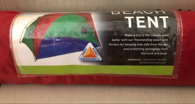 Trespass Beach Tent for the sea & sun lovers