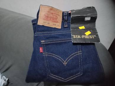 Levi's 417 dark blue bootcut stretch 26x32