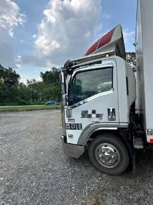 lorry isuzu 