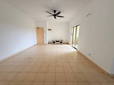 Apartment For Sale in Kasuarina Apartment