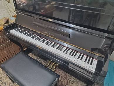 Fukuyama & Sons Upright Piano