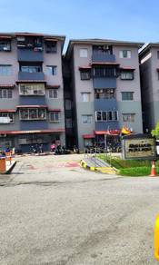 Room in Seri Kembangan, SGR