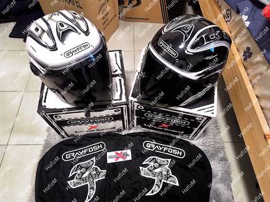 Helmet Grayfosh × Zameer Paintbrush