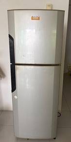 Peti sejuk 2 pintu Panasonic 