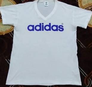 vtg Adidas t-shirt 