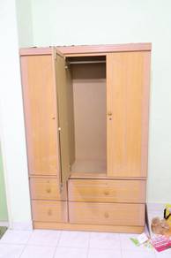 Almari Baju 3 pintu