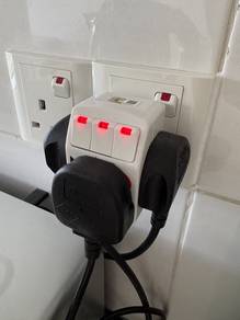 3-Way Plug Adaptors with Individual Switches - 3 A