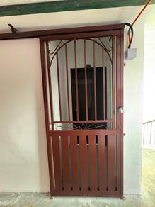 Flat For Sale in Taman Pantai Bersih