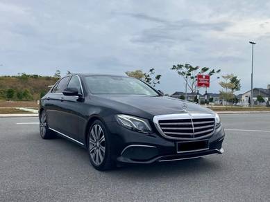 Mercedes Benz E250 250 AVANTGARDE (CBU) in Kluang, JHR