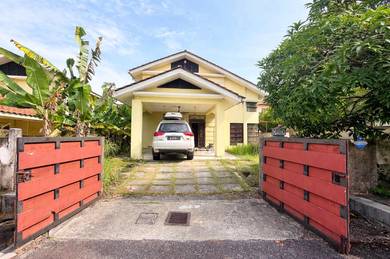 Bungalow House For Sale in Bandar Baru Enstek,NSN