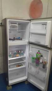 Samsung Digital Inverter 2-Door Fridge (270L)