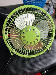 Green USB Powered Mini Fan